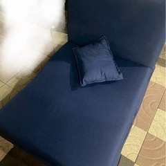 キャスター付きシングルベッド　ソファベッド　折り畳みベッドの画像