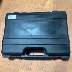 ①インパクトドライバーの画像