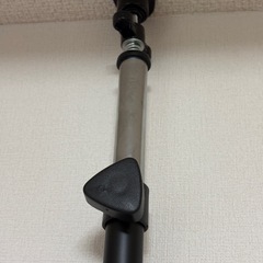 山善(YAMAZEN) 突っ張り パーテーション (ワイヤータイプ) 幅90×奥行5×高さ166.5-295.5cm (フック4個付き) 壁掛け 収納 壁面収納 天井 間仕切り 組立品 ブラック SP-90(MBK)の画像