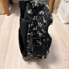 【ミッキーマウス柄 キャリーバッグ（キャスター付きリュック）】の画像