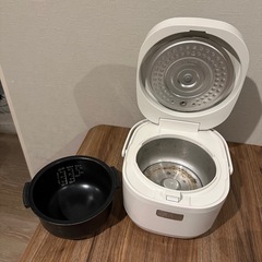 炊飯器　3合の画像