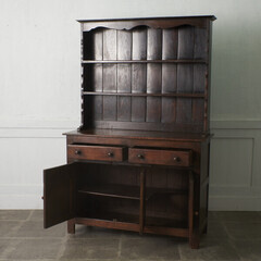 【発送の場合は即購入不可】 英国 アンティーク ウェルシュドレッサー オーク 木彫刻 カップボード 食器棚 飾り棚 本棚 書棚 イギリス 西欧 クラシック 木製 94419の画像