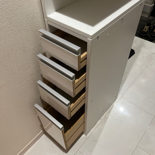 収納棚　