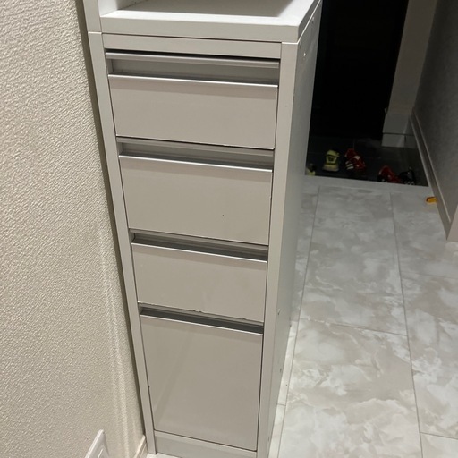 収納棚　