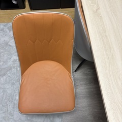 ダイニングテーブルの画像