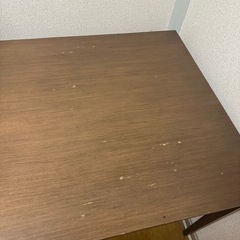 ダイニングテーブルの画像