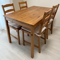 IKEA ヨックモック　テーブル&チェア　セット　の画像
