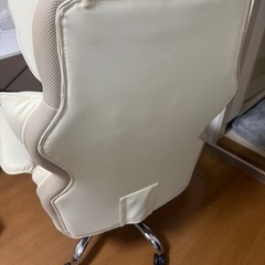【取引予定】白 ゲーミングチェア 無料の画像
