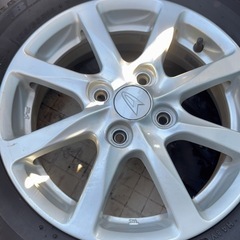 ダイハツ　純正　スタッドレスタイヤの画像