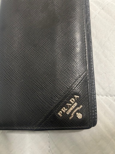 PRADA 長財布