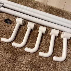 突っ張り棒 荷物かけの画像