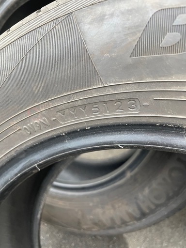 195/65R15 ヨコハマ　ブルーアースES32 3本