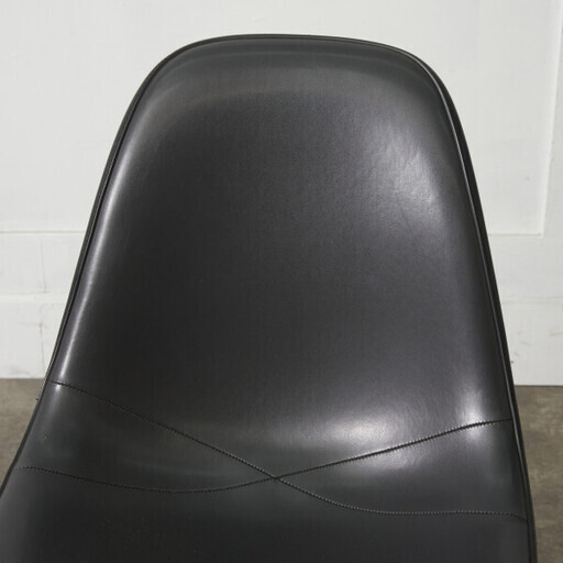 発送の場合は即購入不可】 Herman Miller イームズ サイドシェルチェア