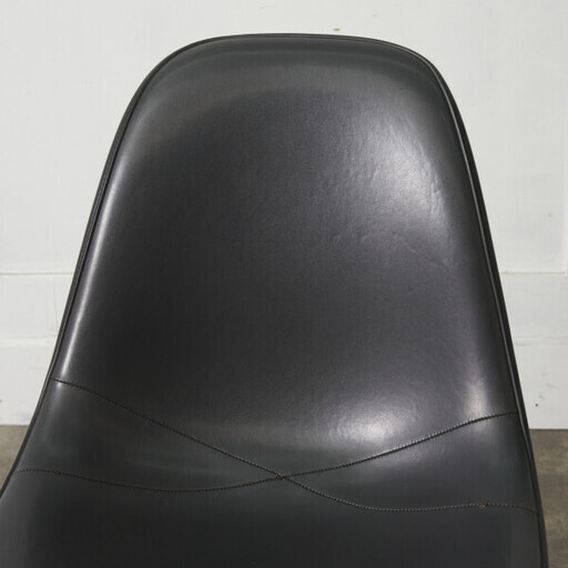 【発送の場合は即購入不可】 Herman Miller イームズ サイドシェルチェア ヴィンテージ スタッキングベース FRP Eam