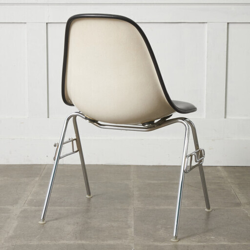 【発送の場合は即購入不可】 Herman Miller イームズ サイドシェルチェア ヴィンテージ スタッキングベース FRP Eam