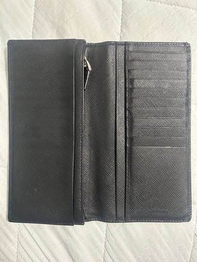 PRADA 長財布