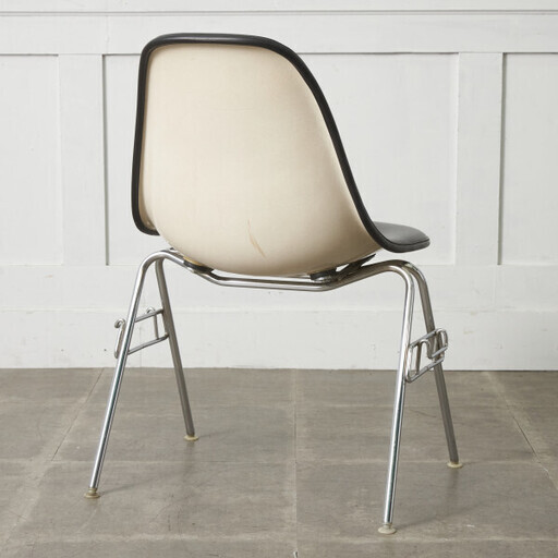 【発送の場合は即購入不可】 Herman Miller イームズ サイドシェルチェア ヴィンテージ スタッキングベース FRP Eam