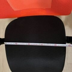 在宅ワーク、PCチェアーの画像