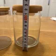 【美品】ガラス瓶(木のフタ付き)2個セットの画像