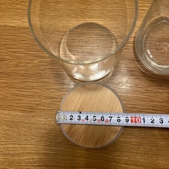【美品】ガラス瓶(木のフタ付き)2個セットの画像