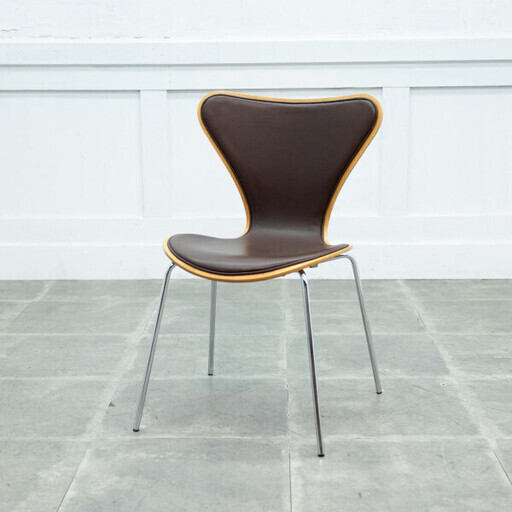 【発送の場合は即購入不可】 正規品 Fritz Hansen セブンチェア 3107 名作 椅子 フロントパディング 北欧 デンマーク アルネ ヤコブセン フリッツハンセン 97084