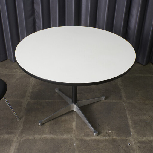 【発送の場合は即購入不可】 ハーマンミラー Herman Miller コントラクトベース テーブル イームズ コーヒーテーブル 白 ミーティングテーブル Eames 正規品 97106