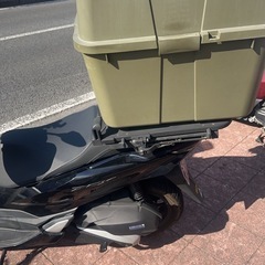 【令和6年式】PCX125(JK05) 黒 自賠責R9.2月まで！R-SPACEスライドキャリア＆大型BOX付【副業・デリバリー即戦力】の画像