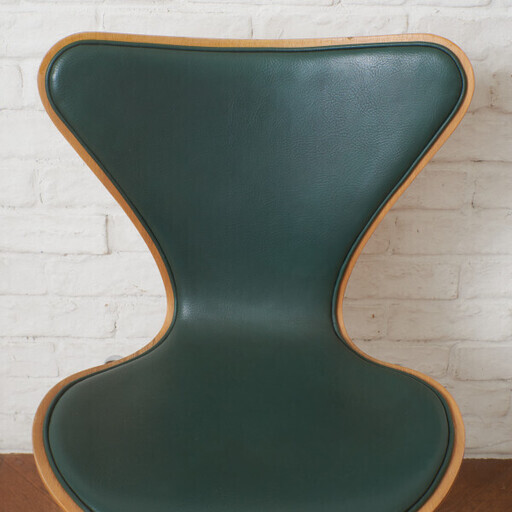 【発送の場合は即購入不可】 正規品 Fritz Hansen セブンチェア 3107 名作 椅子 フロントパディング 北欧 デンマーク アルネ ヤコブセン フリッツハンセン 98406