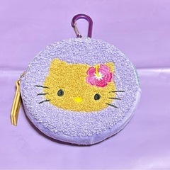 新品☆日焼けキティ☆カラビナ付マルポーチ☆2wayブラシコーム セットの画像