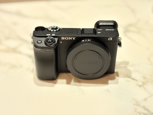 Sony   α6400  シャッター回数約4000回