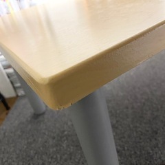 木目デザインローテーブルの画像