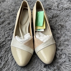 未使用　stylish Easy 23.5cm ベージュ　パンプスの画像