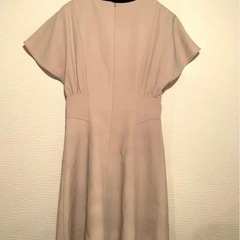 【未使用】Lily Brown 半袖フレアワンピース Fサイズ ベージュの画像
