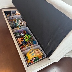 ソファーとオットマン　ニトリの画像