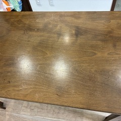 ダイニングテーブルの画像