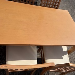 ニトリ ダイニングテーブルセットの画像