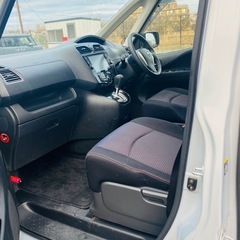 セレナSハイブリッド、テレビ、ナビ、バックカメラ、ETC、8人乗り、両側パーワスライドドア、傷と凹み無し、綺麗の画像