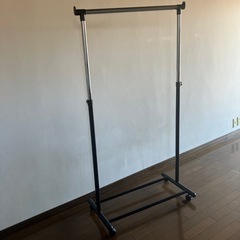 お話中　ハンガーラックの画像