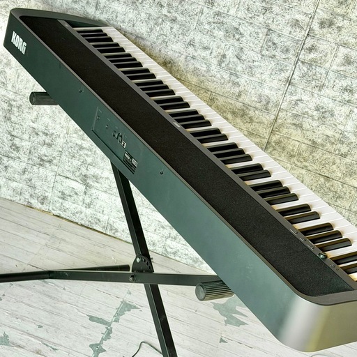 KORG B2 ナチュラル・ウェイテッド・ハンマー鍵盤搭載