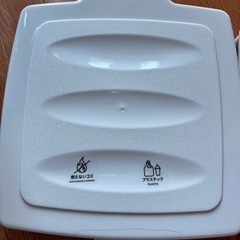 ダイソー　ゴミ袋ホルダー　ゴミ箱
の画像