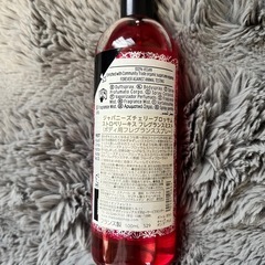 THE BODY SHOP ジャパニーズ チェリー ブロッサム ストロベリーキス の画像