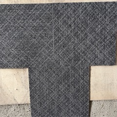 　引き取り者が決まりましたありがとうございました　タイルカーペット 複数枚セット グレー系の画像