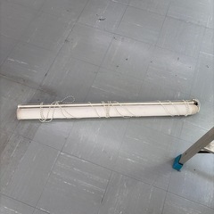 【閉店に伴う出品】大型ロールカーテン　幅約107㎝　長さ:約350㎝の画像