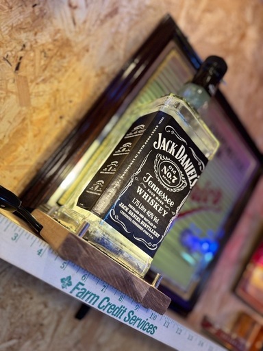 【SIN GARAGE】おしゃれボトルライト　Jack Daniel’s ボトルライト 100V電源 ハンドメイド 間接照明 ウッドベース付　1Lボトル