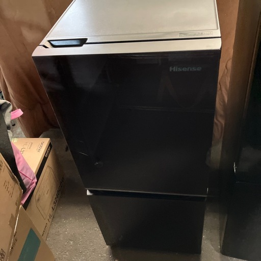 石2603-0082 ハイセンス　2024年製冷凍冷蔵庫135L 動作確認済み　中古美品　HR-G13C-BR