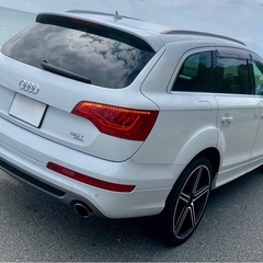 新車価格876万！車検有り◎ 7人乗り 大型SUV Audi Q7 3.0 T quattro S-line 内外装美車 内地車両の画像