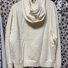NIKE ナイキ　パーカー　裏起毛　クリーム?の画像