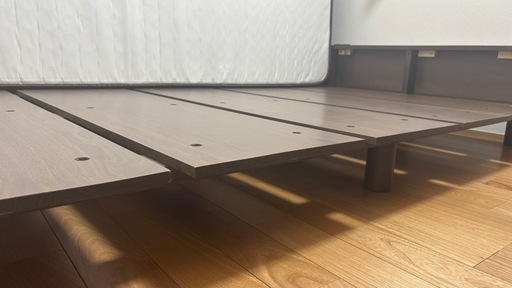 使用期間短め　　セミダブルマットとフレームセット