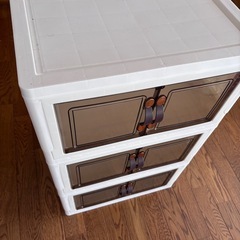 収納キャビネットの画像