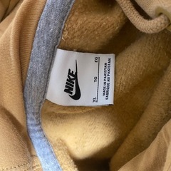 NIKE ナイキ　裏起毛　パーカー　ブラウン?の画像